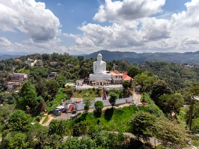 Kandy Exploration: Captivating Moments in the Heart of Sri Lanka's Cultural Hub